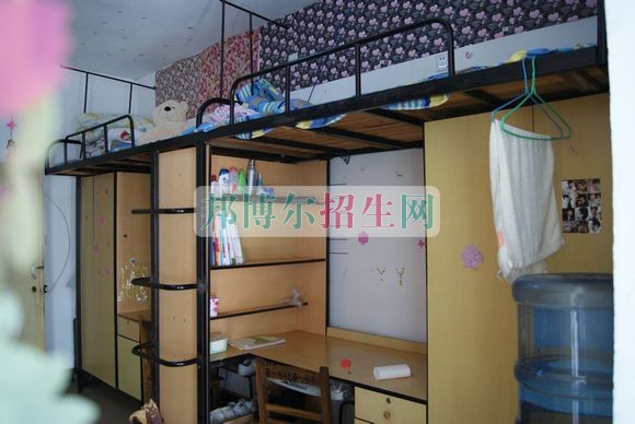 湖南商務(wù)職業(yè)技術(shù)學(xué)院宿舍條件、住宿好嗎、寢室情況