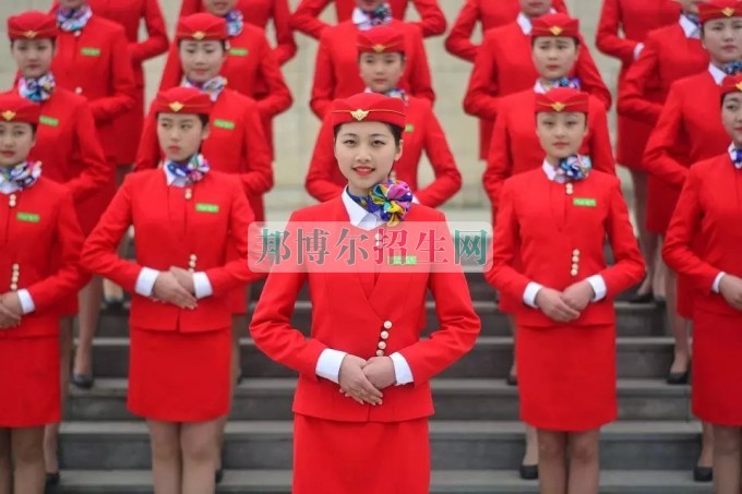 成都航空服務(wù)學校哪個好