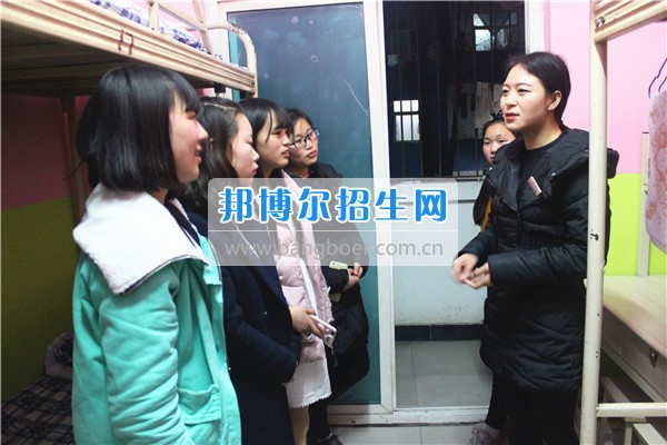 成都希望幼師學(xué)校是責(zé)任？更是一種愛！