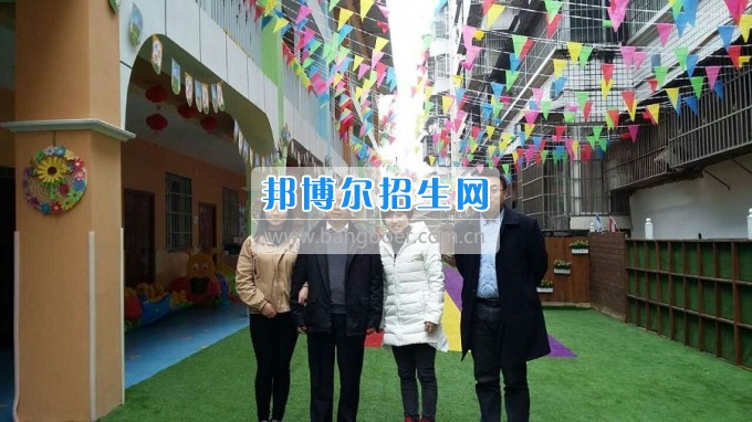 南充師范學(xué)校蔡禮儒校長赴高坪、嘉陵參加實習(xí)就業(yè)基地掛牌并看望實習(xí)生
