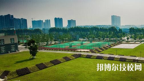 重慶城市建設(shè)技工學(xué)校2020年報(bào)名條件、招生要求、招生對(duì)象