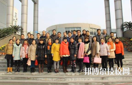 萍鄉(xiāng)湘東職業(yè)中等專業(yè)學(xué)校2020年報(bào)名條件、招生要求、招生對(duì)象 