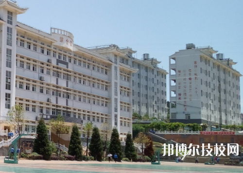黔東南州技校2020年招生辦聯(lián)系電話(huà)