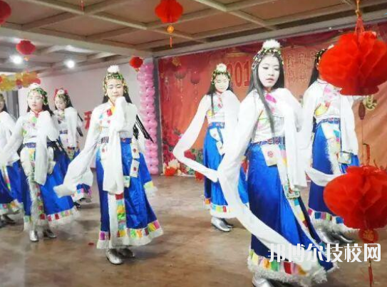 安康高新中等職業(yè)學(xué)校2020年報名條件、招生要求、招生對象 
