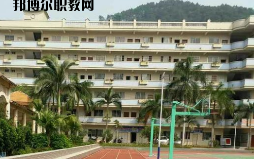 梧州西南中等專業(yè)學(xué)校2020年報(bào)名條件、招生要求、招生對(duì)象