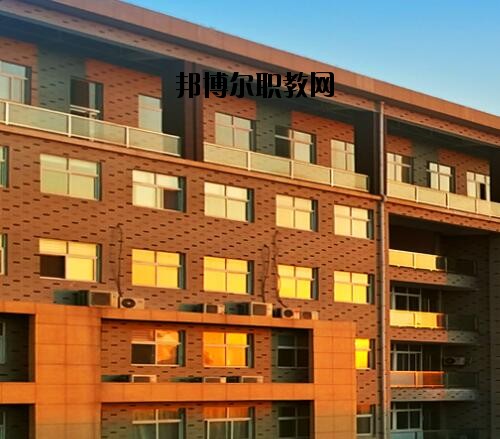 新鄉(xiāng)職業(yè)教育中心2021年報(bào)名條件、招生對(duì)象