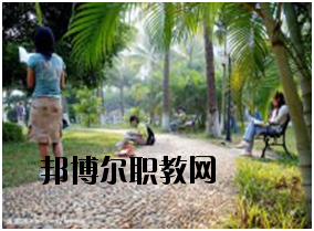 瀾滄縣職業(yè)高級中學2020年報名條件、招生要求、招生對象