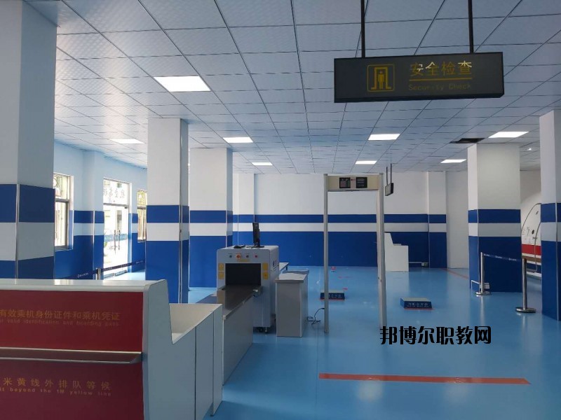 淮南女子職業(yè)學(xué)校2020年報名條件、招生要求、招生對象