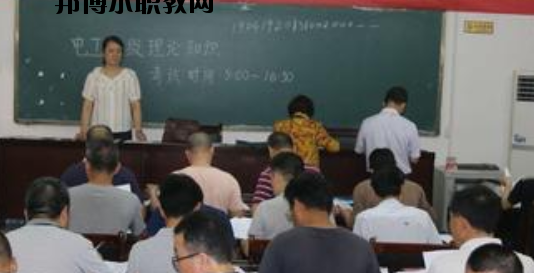 百色右江區(qū)職業(yè)技術學校2020年報名條件、招生要求、招生對象