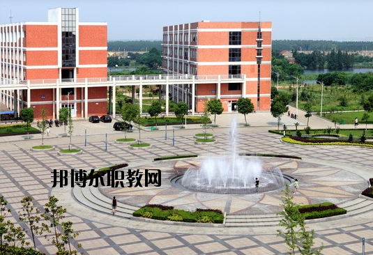 蕪湖信息科技學(xué)校2020年報(bào)名條件、招生要求、招生對(duì)象