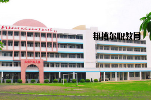 廣東輕工業(yè)技師學(xué)院學(xué)校怎么樣、好不好