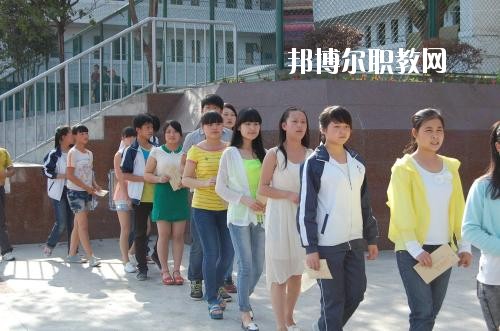 達(dá)州職業(yè)高級中學(xué)2020年報(bào)名條件、招生要求、招生對象