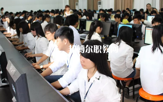 廉江興華職業(yè)技術(shù)學(xué)校2020年報名條件、招生要求、招生對象