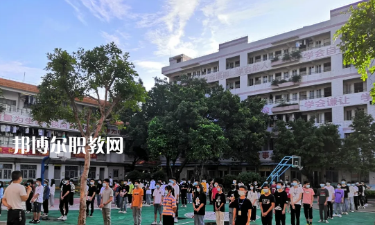 佛山騰飛技工學(xué)校2021年學(xué)費、收費多少