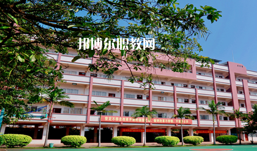肇慶廣寧衛(wèi)生中等職業(yè)技術(shù)學(xué)校2021年報(bào)名條件、招生要求、招生對(duì)象