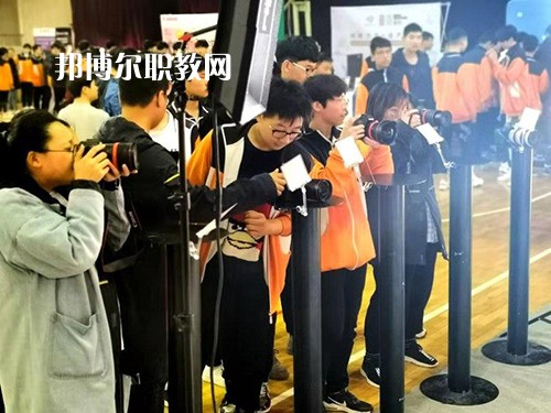 泰州市鳳凰藝術(shù)學(xué)校2021年報(bào)名條件、招生要求、招生對(duì)象