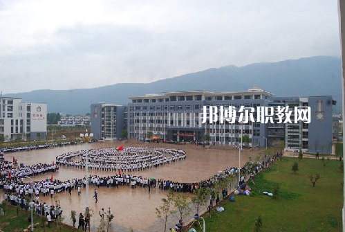 麗江民族中等專(zhuān)業(yè)學(xué)校怎么樣、好不好