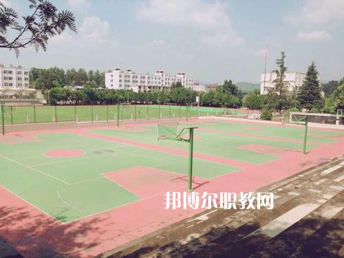 楚雄醫(yī)藥高等專(zhuān)科學(xué)校2021年報(bào)名條件、招生要求、招生對(duì)象