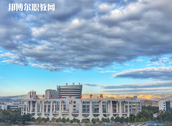 云南曲靖農(nóng)業(yè)學(xué)校2021年報(bào)名條件、招生要求、招生對(duì)象