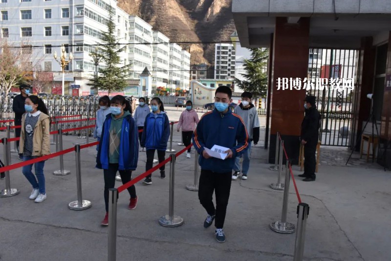 武都職業(yè)中學2022年報名條件、招生要求、招生對象