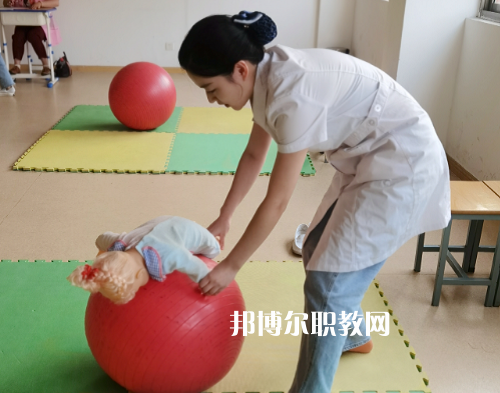 無錫衛(wèi)生高等職業(yè)技術(shù)學(xué)校怎么樣、好不好
