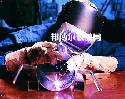 秦皇島燕成中等專業(yè)學(xué)校2022年報名條件、招生要求、招生對象