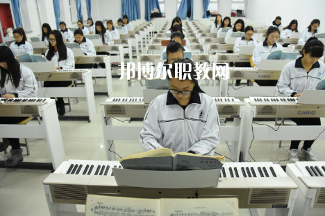 保定幼兒師范高等專科學(xué)校2022年報名條件、招生要求、招生對象