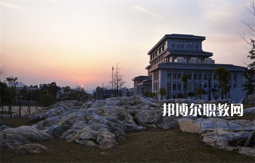 鎮(zhèn)江技師學(xué)院2022年報(bào)名條件、招生要求、招生對(duì)象