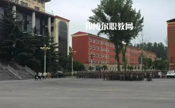 河南工業(yè)和信息化高級技工學(xué)校2022年報(bào)名條件、招生要求、招生對象