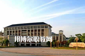 江漢油田職業(yè)技術(shù)學校2022年報名條件、招生要求、招生對象