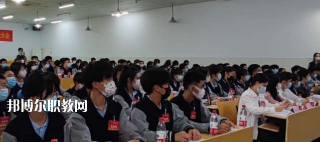 浙江省廣播電視中等專業(yè)學(xué)校地址在哪里，哪個地區(qū)，哪個城市?