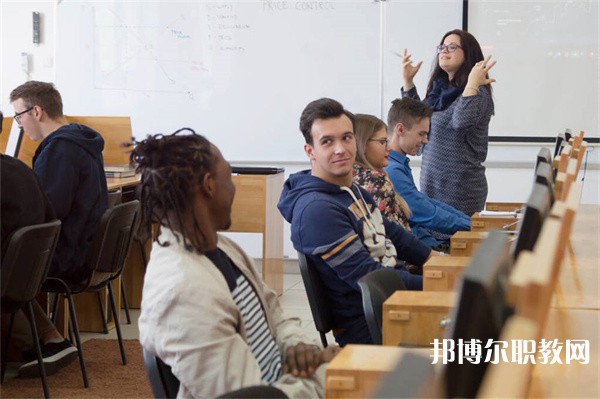 鄂州經(jīng)貿學校有哪些招生專業(yè)（2023年）